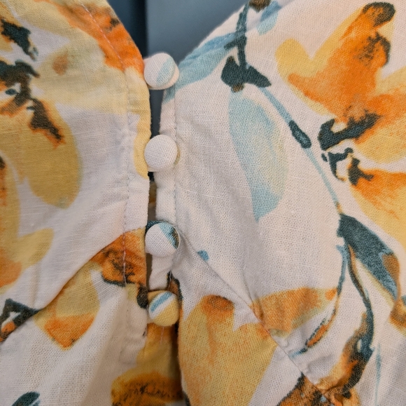 GAP Top - Picture 2 of 5